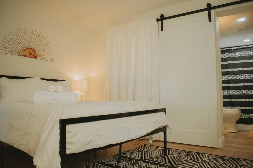 Casa Charleston-3Br-2Bath-Hot Tub-Pet Friendly-No Pet Fees! Villa Albuquerque Kültér fotó