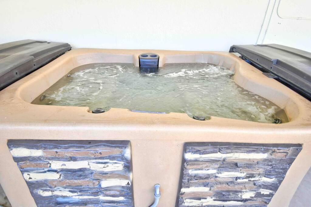 Casa Charleston-3Br-2Bath-Hot Tub-Pet Friendly-No Pet Fees! Villa Albuquerque Kültér fotó